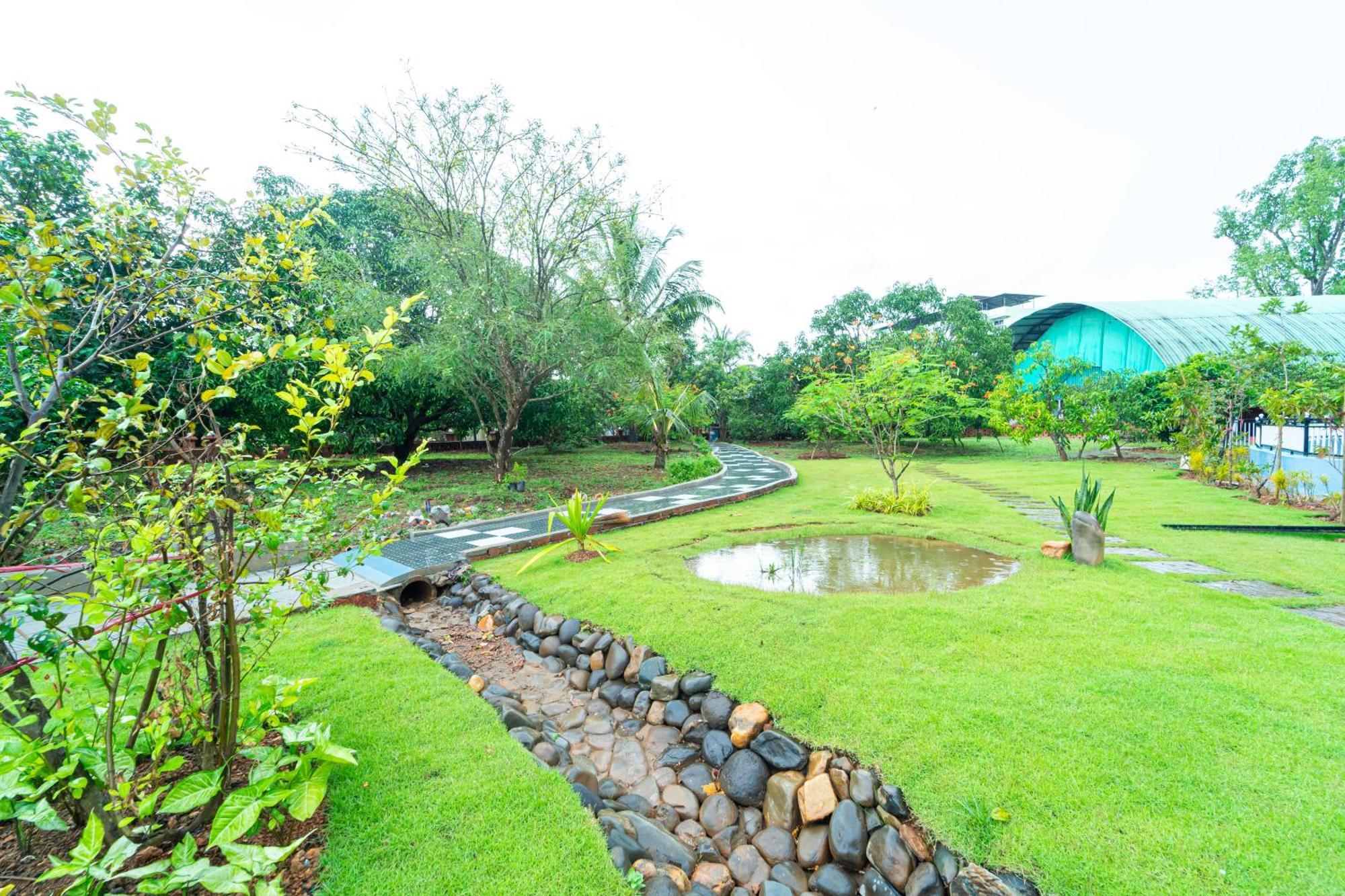 Treebo Green Village Resort - Goa Maneri  Buitenkant foto