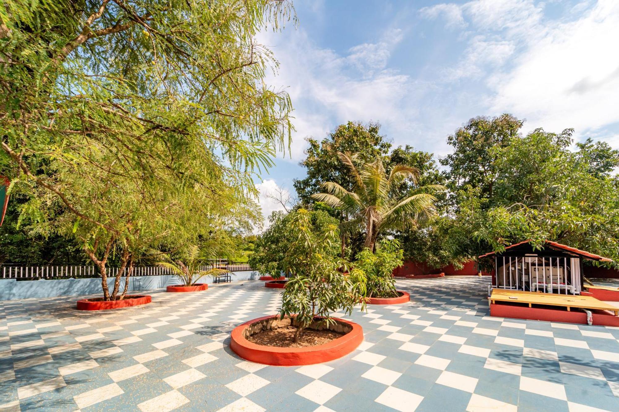 Treebo Green Village Resort - Goa Maneri  Buitenkant foto